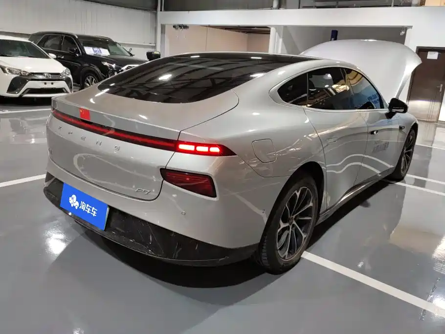 XPeng P7 — миниатюра 3