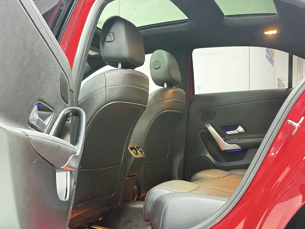 Mercedes-Benz A-Class — миниатюра 6
