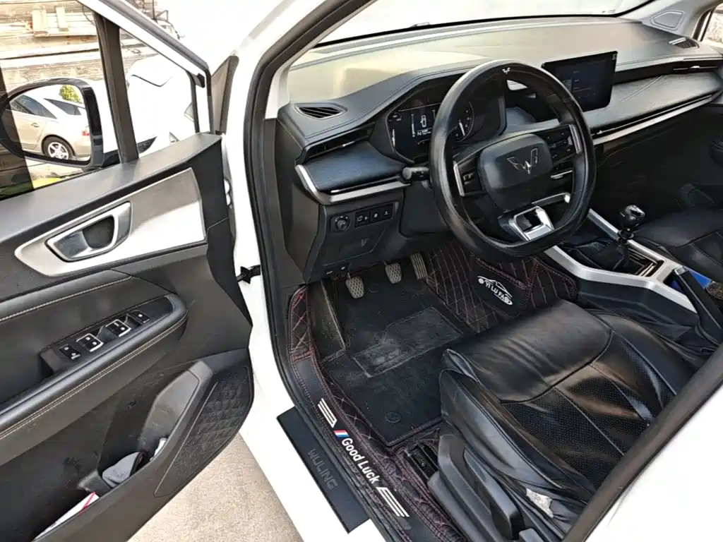 Wuling Jiachen — миниатюра 16