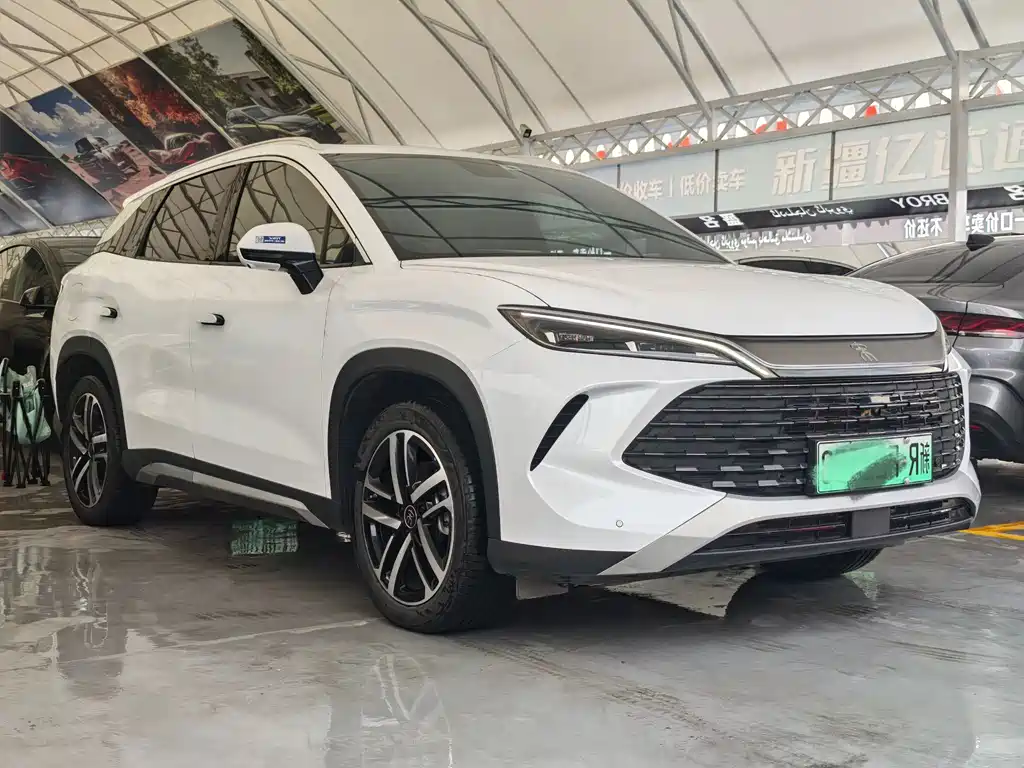 BYD L DM-i — миниатюра 3
