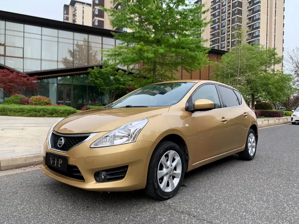 Nissan Tiida 2012