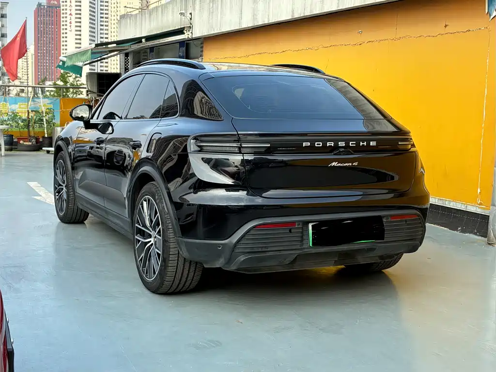 Porsche Macan 2024 Macan 4
