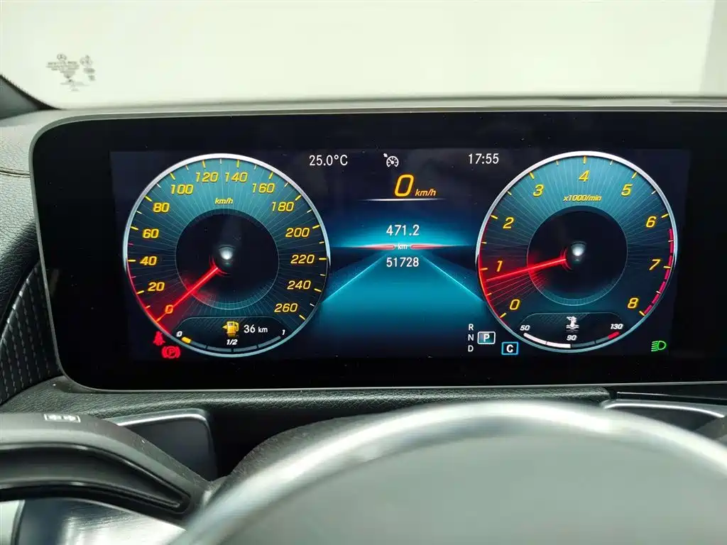 Mercedes-Benz GLB — миниатюра 7