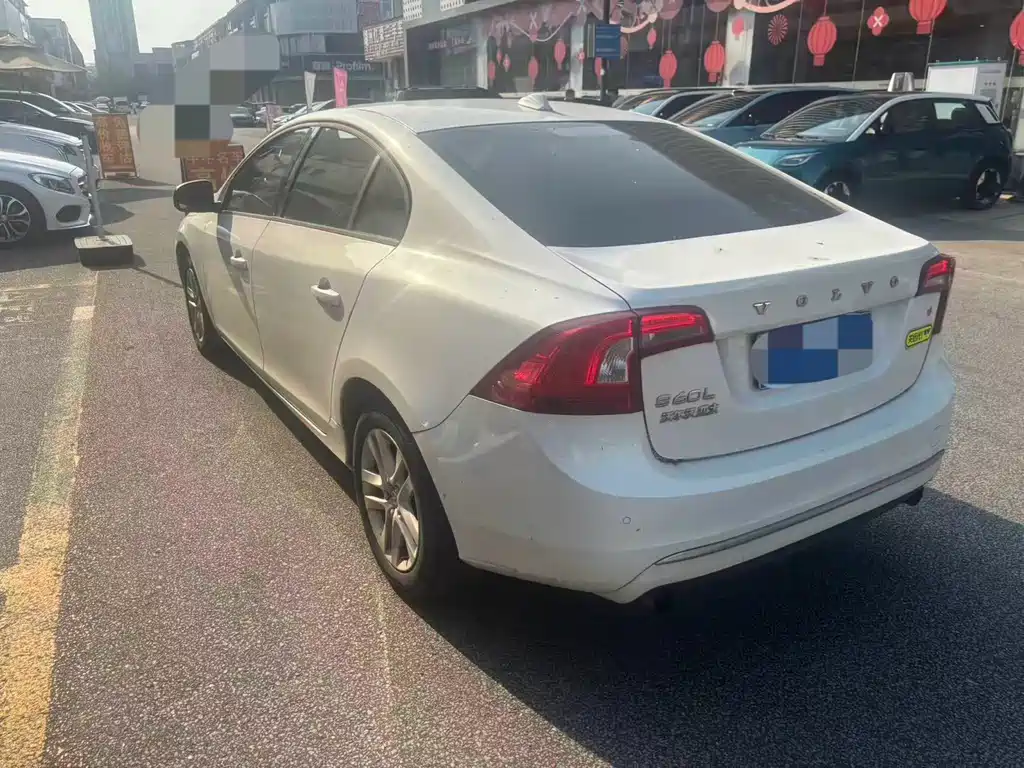 Volvo S60 — миниатюра 6