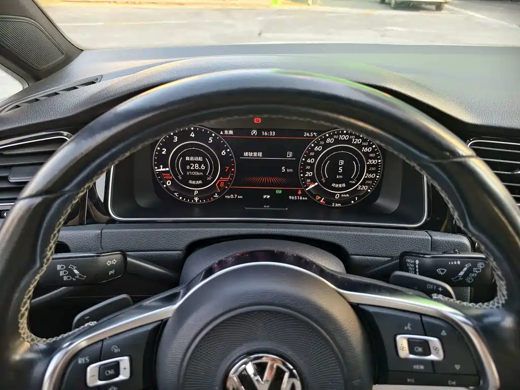 Volkswagen Golf — миниатюра 13