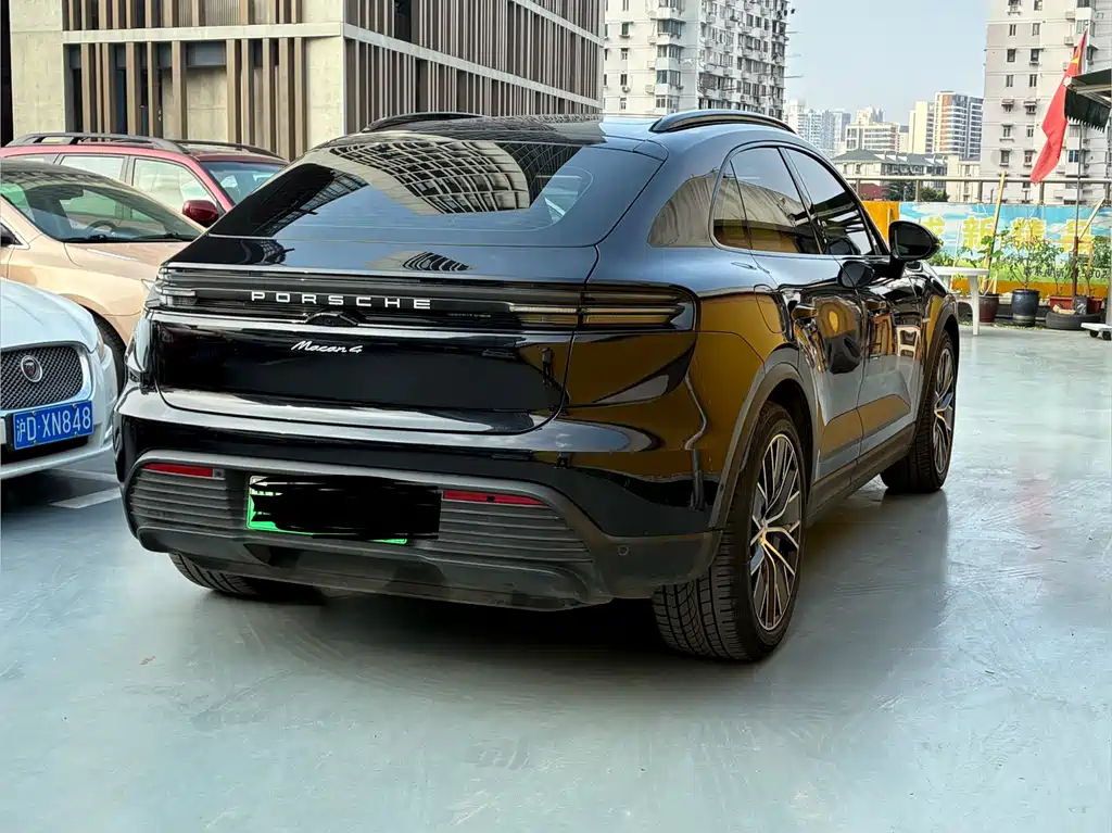 Porsche Macan 2024 Macan 4