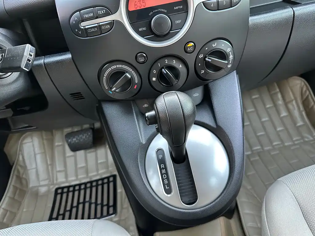 Mazda 2 — миниатюра 26