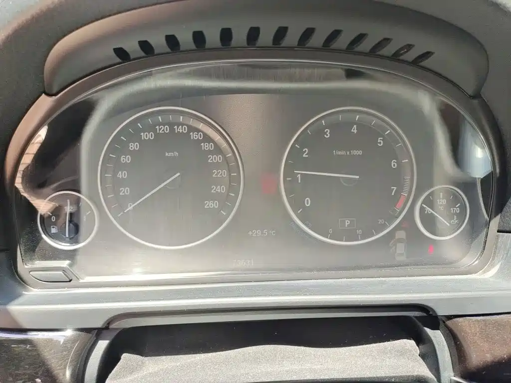 BMW 5 Series — миниатюра 4