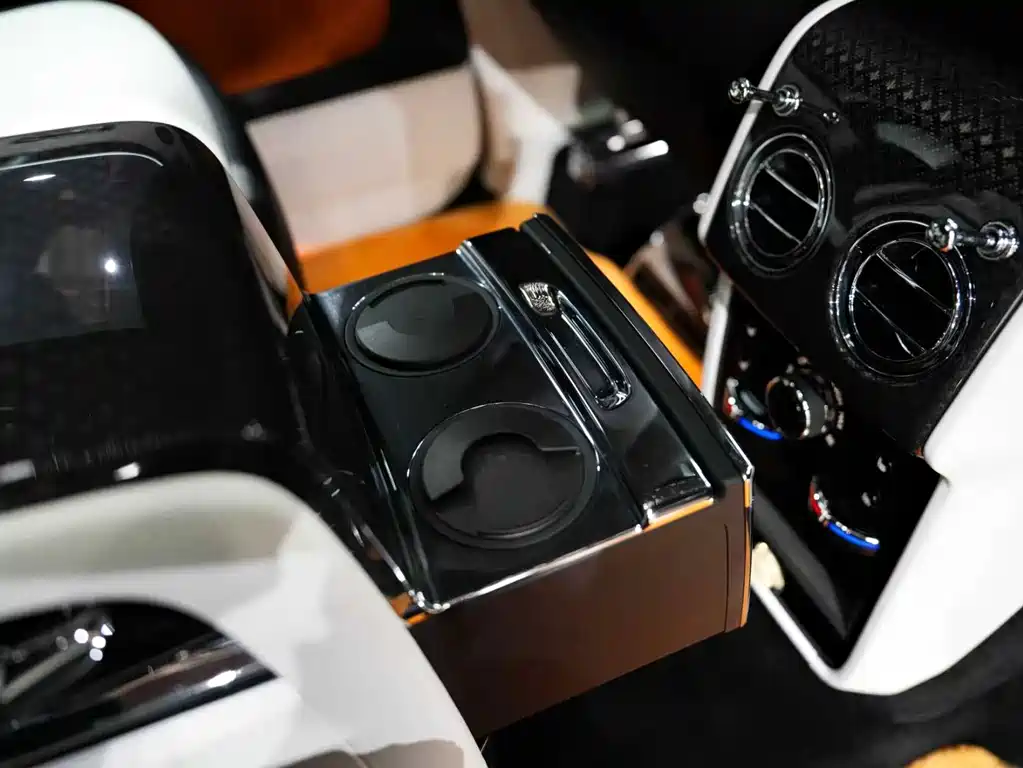 Rolls-Royce Cullinan — миниатюра 46