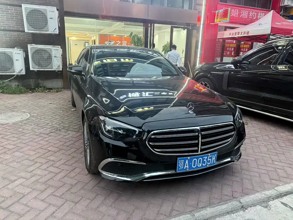 Mercedes-Benz E-Class — миниатюра 2