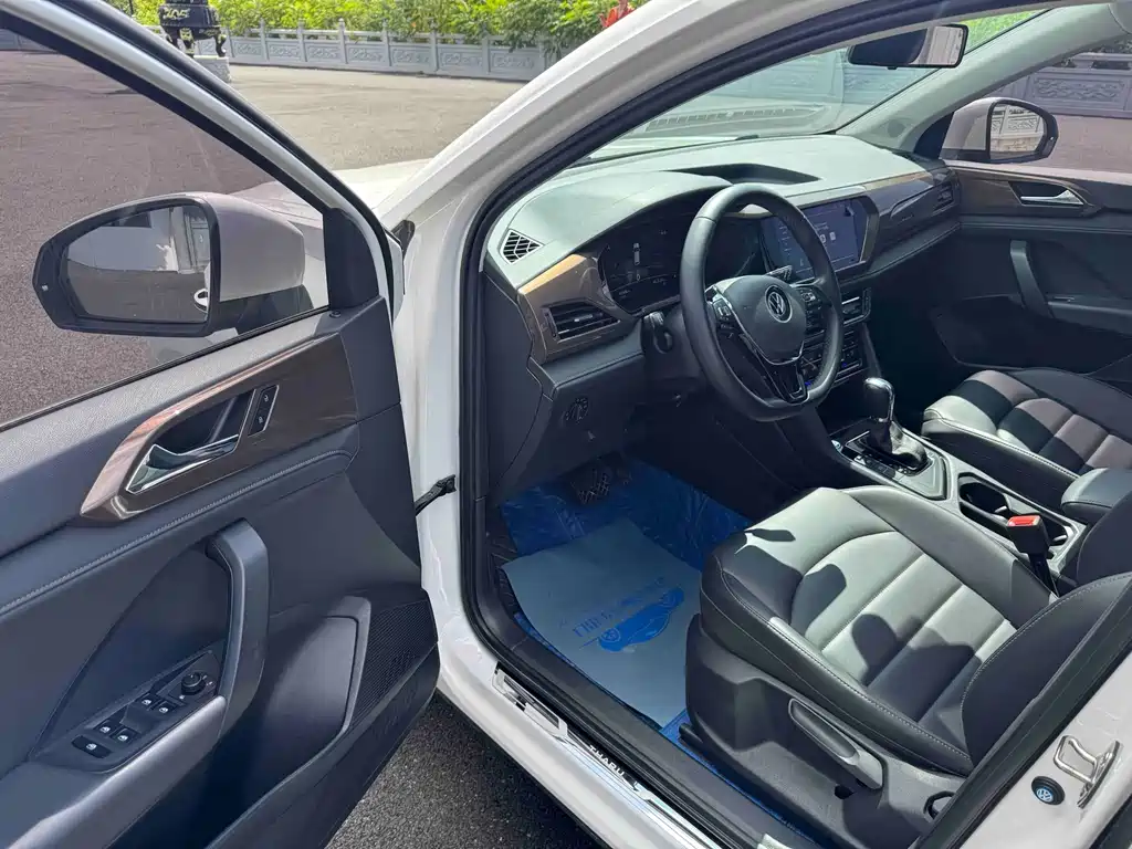 Volkswagen Tharu — миниатюра 7