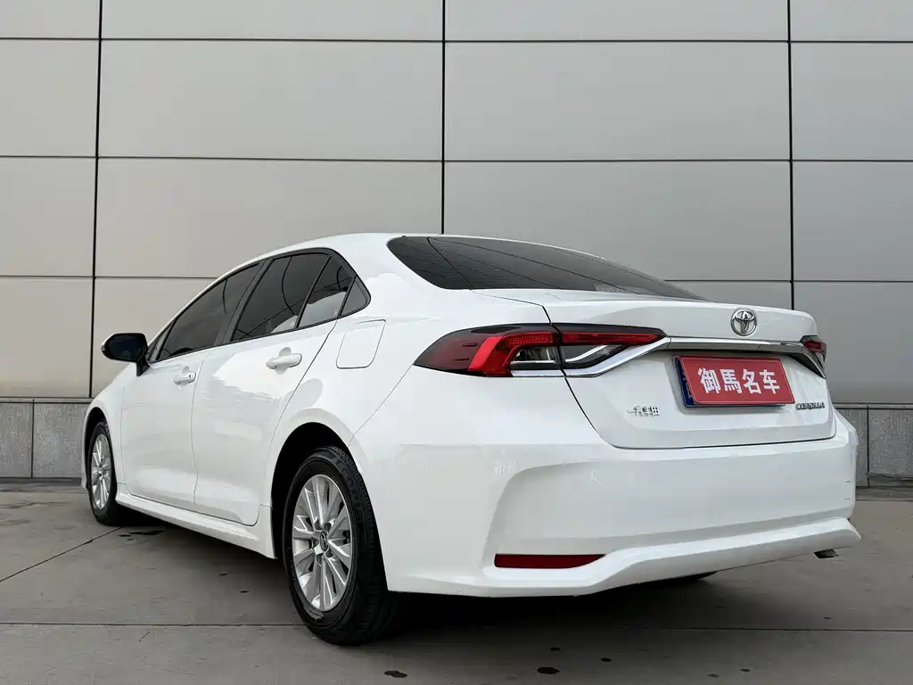 Toyota Corolla — миниатюра 4