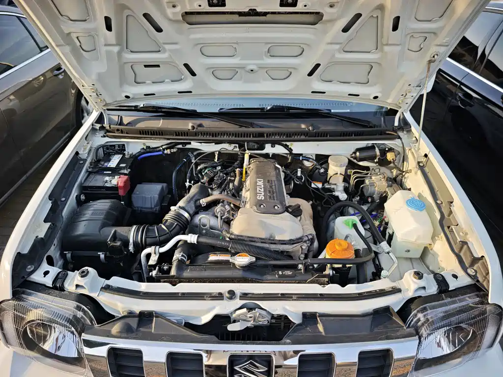 Suzuki Jimny — миниатюра 9