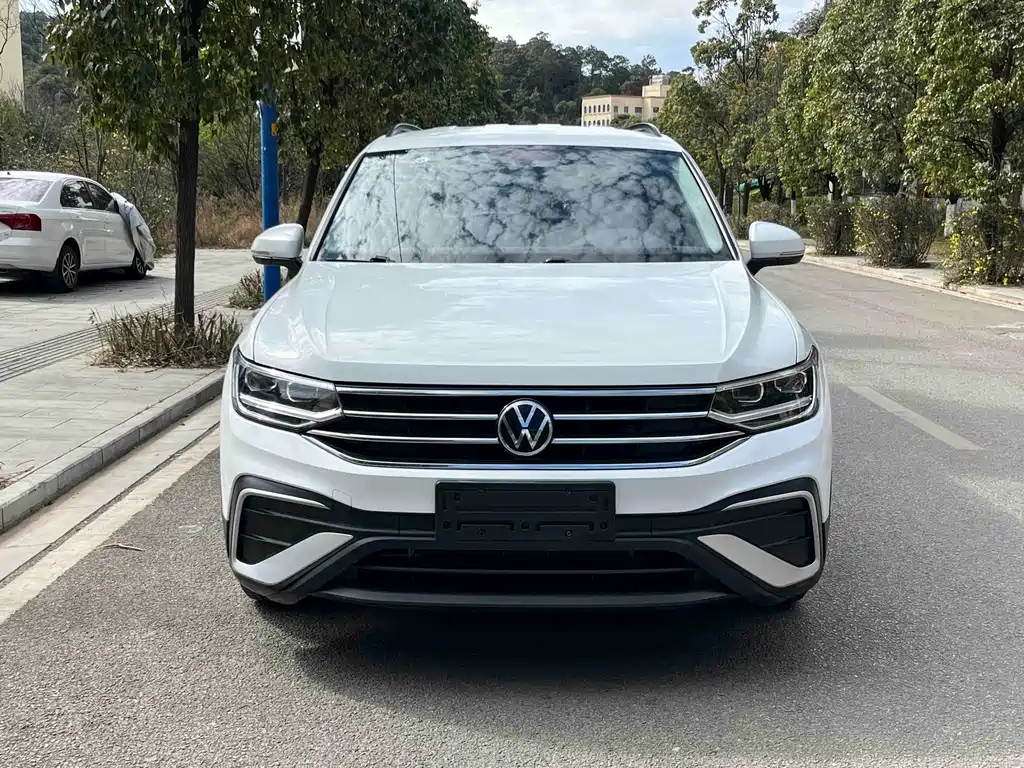 Volkswagen Tiguan L 2022