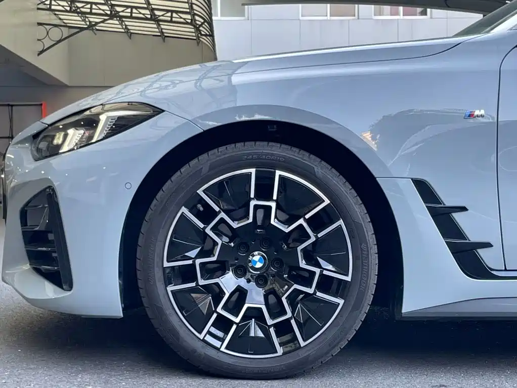 BMW 4 Series — миниатюра 4