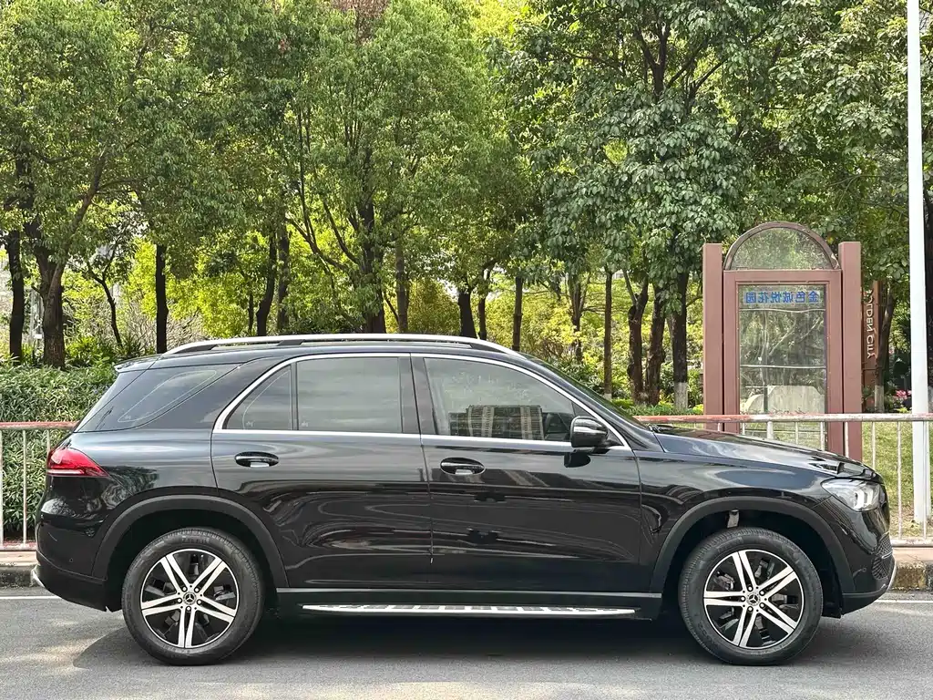 MERCEDES-BENZ GLE