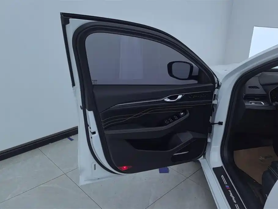 GEELY AUTOMOBILE XINGRUI