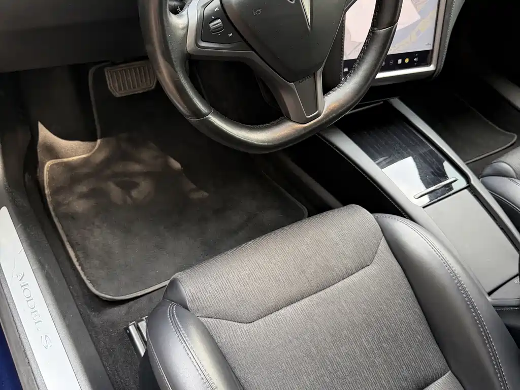 Tesla Model S — миниатюра 11