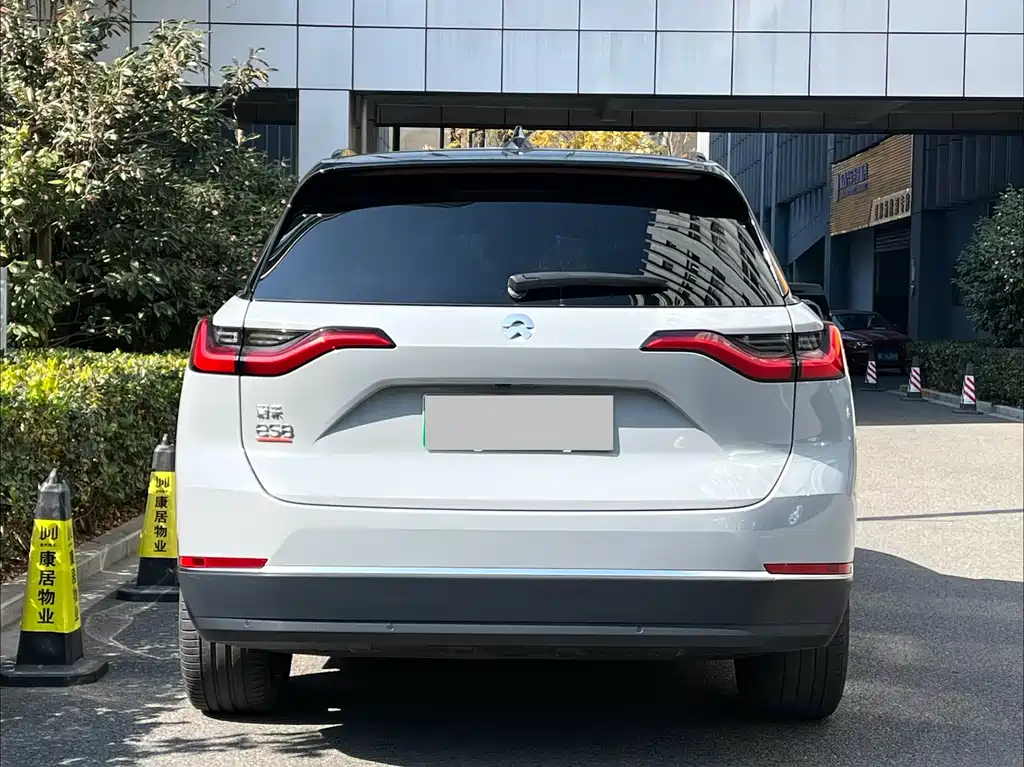 NIO NIO ES8