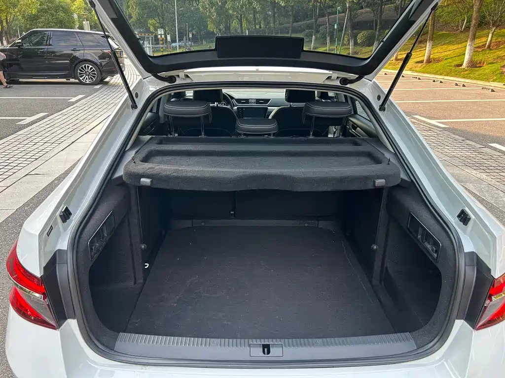 Skoda Superb — миниатюра 19