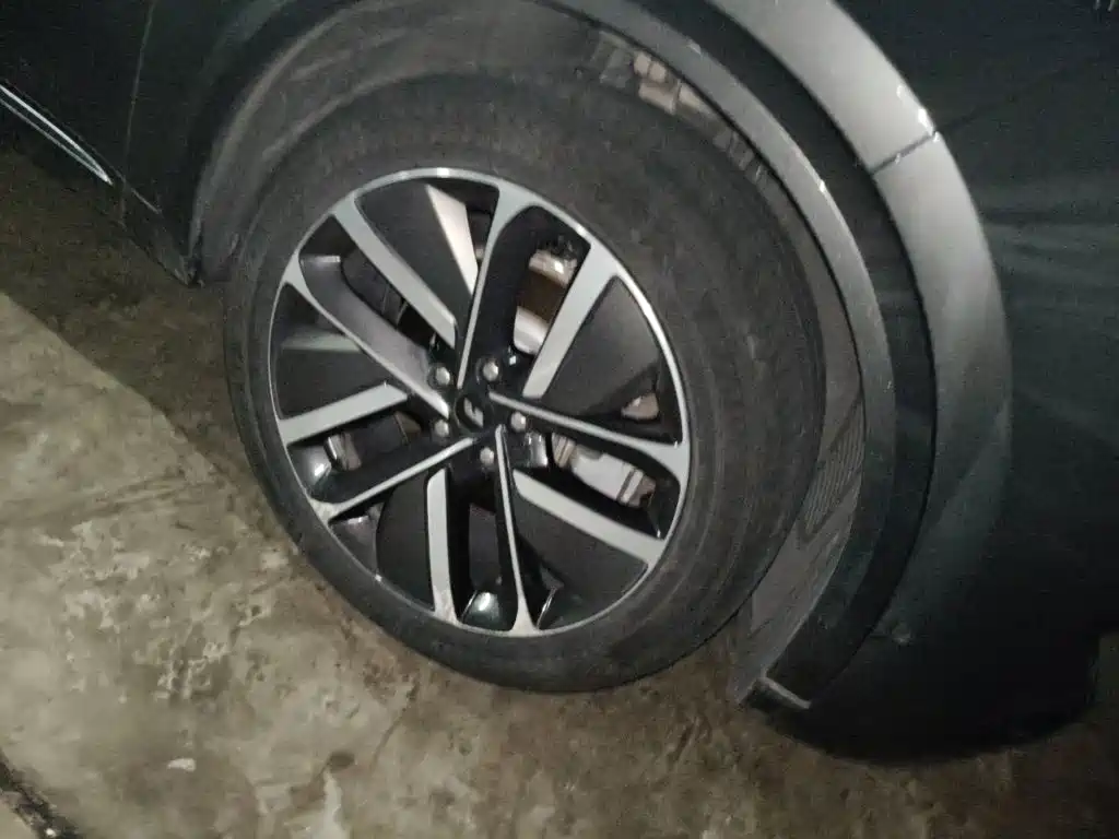 Li Auto Li L9 — миниатюра 25