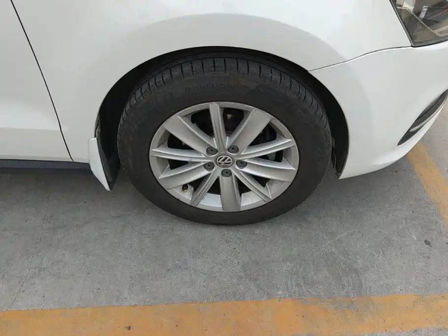 Volkswagen Polo — миниатюра 6