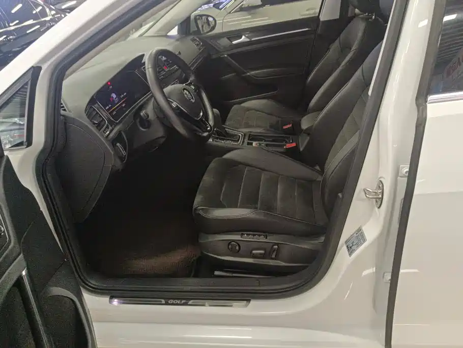 Volkswagen Golf — миниатюра 9