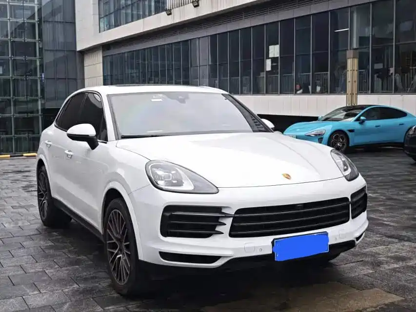 Porsche Cayenne — миниатюра 3
