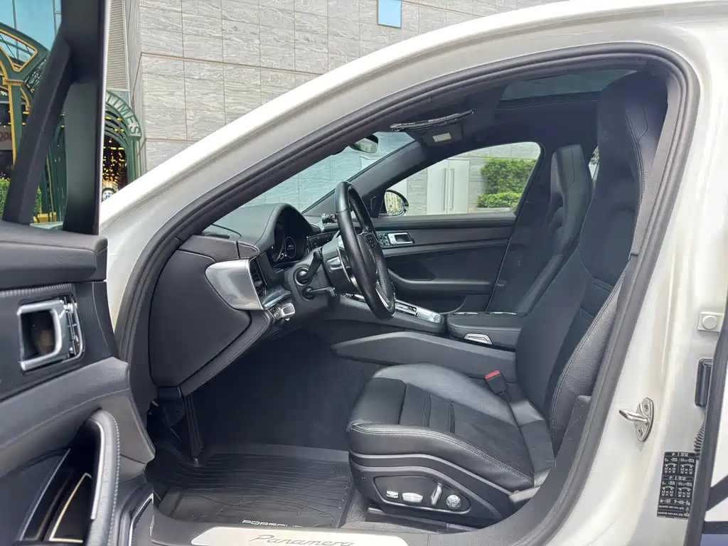 Porsche Panamera — миниатюра 8