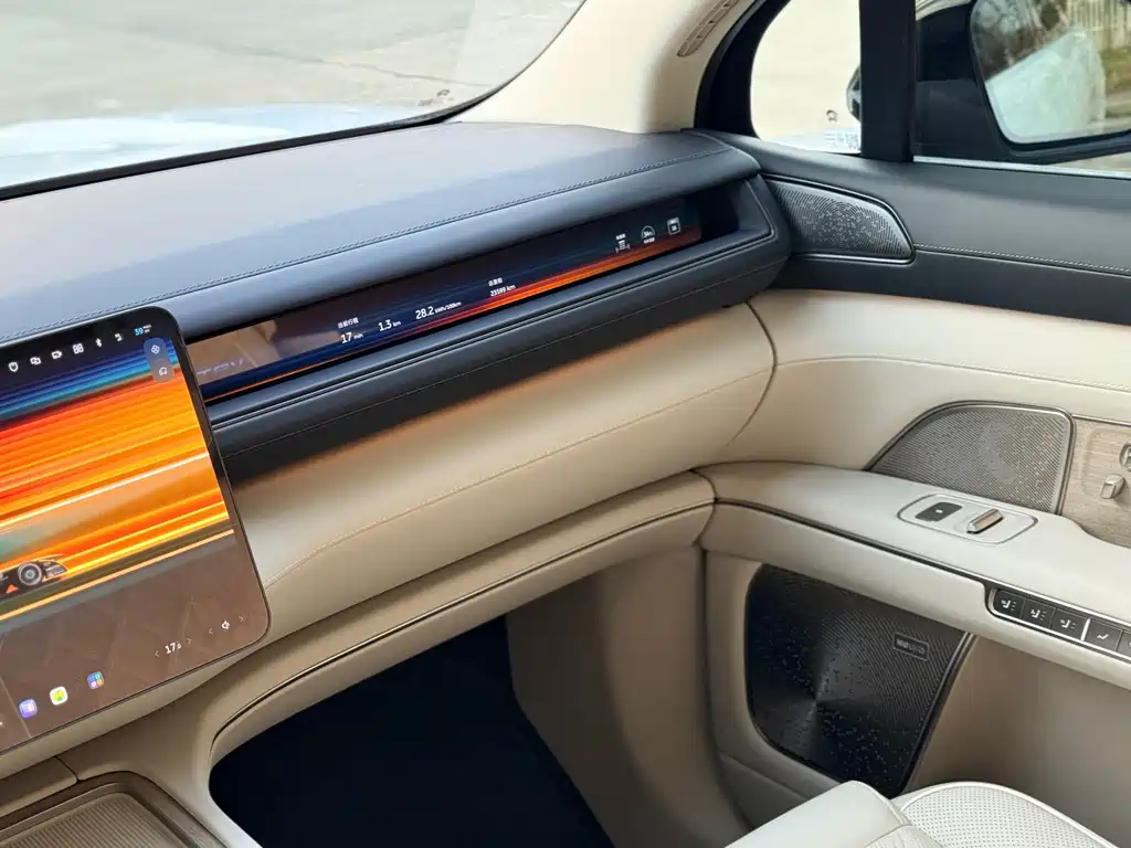 NIO ES8 — миниатюра 13