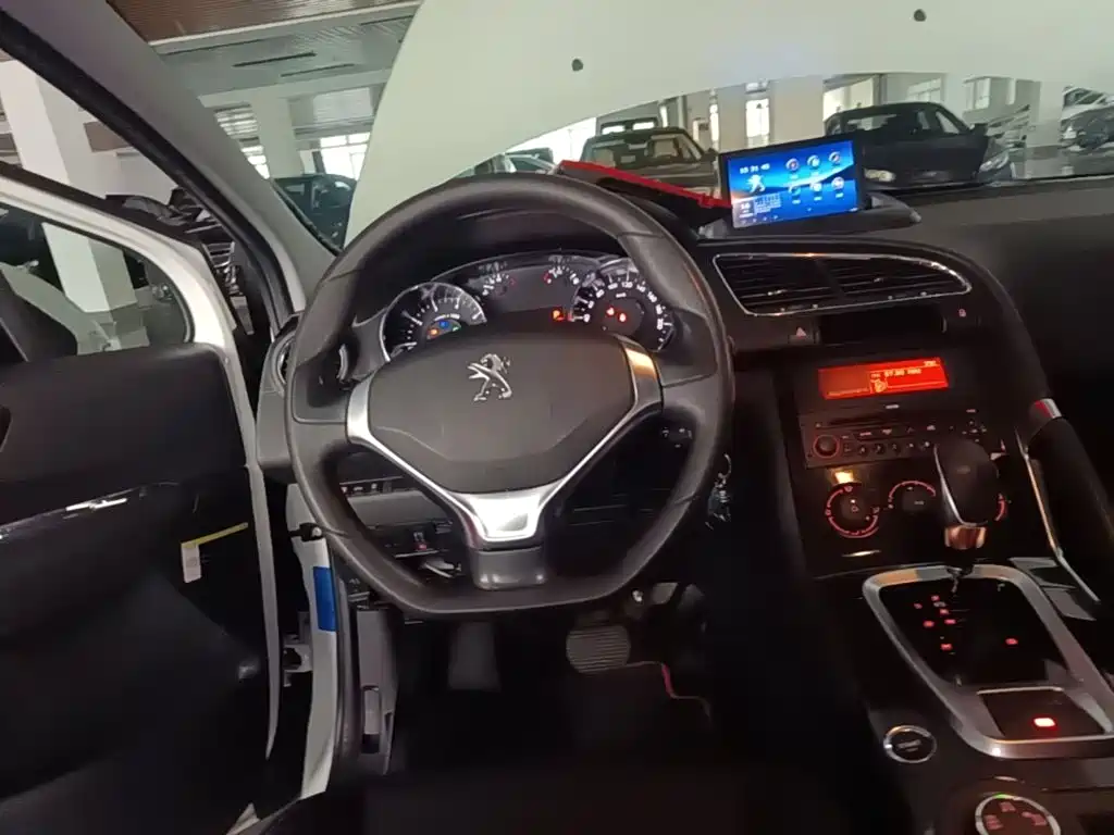 Peugeot 3008 — миниатюра 11