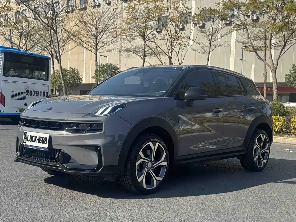 Lynk & Co 06 2022