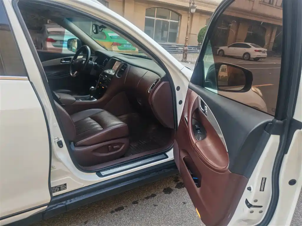 Infiniti QX50 — миниатюра 13