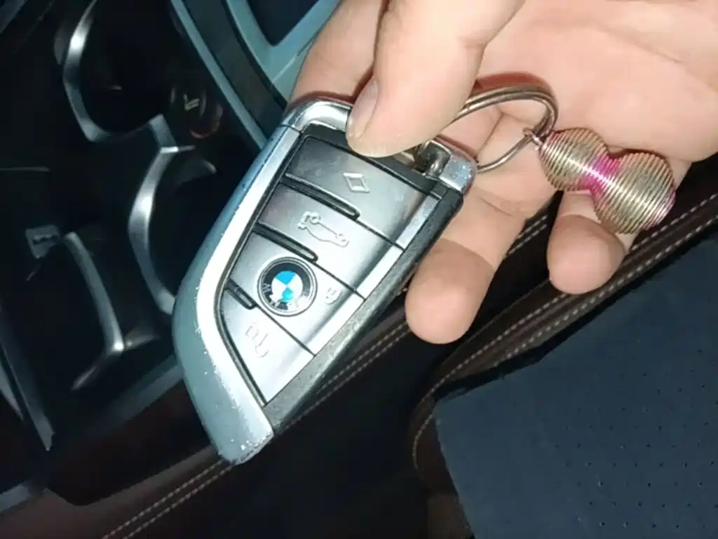 BMW 7 Series — миниатюра 9