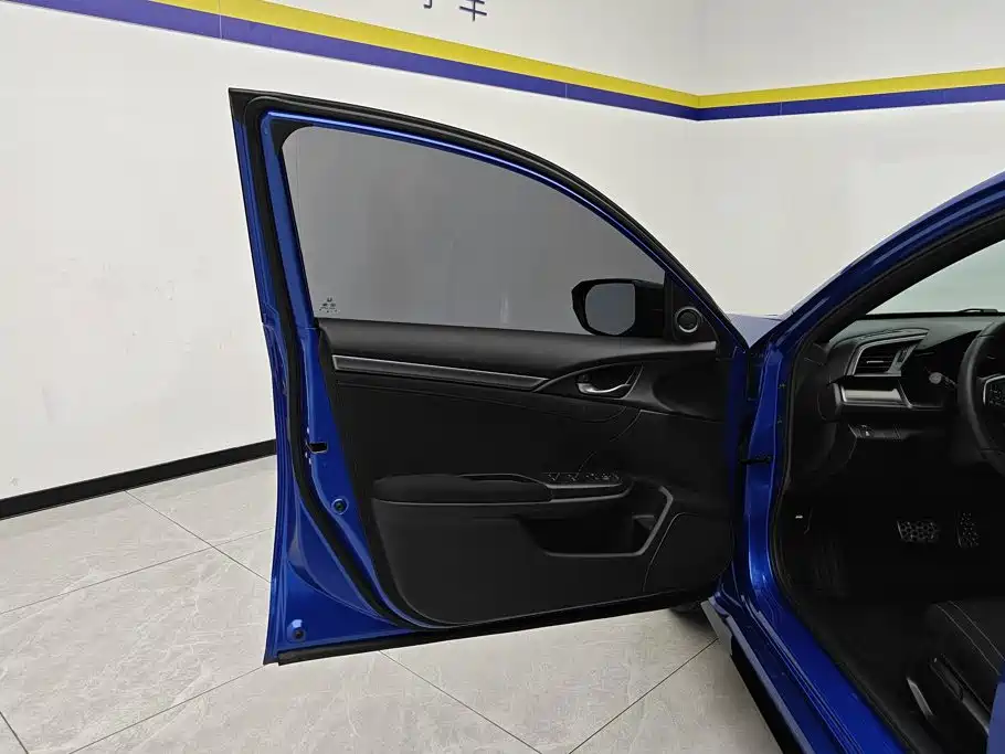 Honda Civic — миниатюра 7