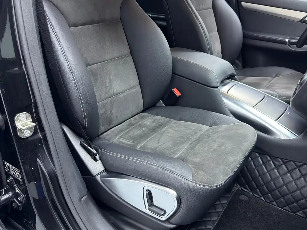 Mercedes-Benz R 2015 R 320 4MATIC Luxury