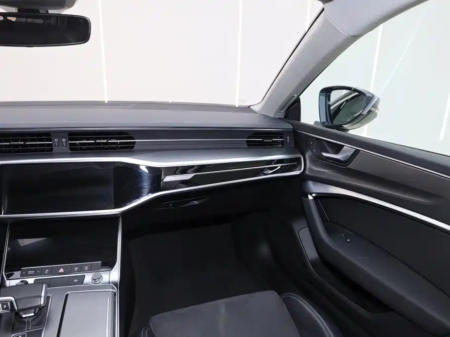 Audi A7L — миниатюра 5