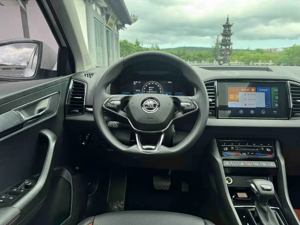 Skoda Karoq — миниатюра 16