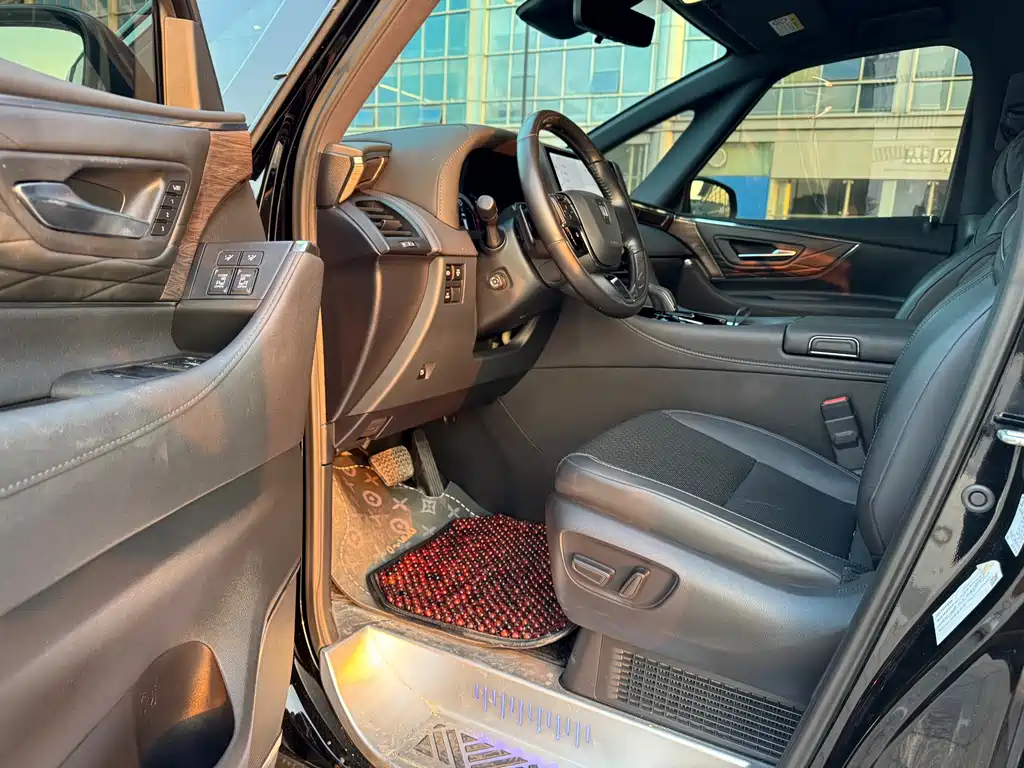 Toyota Vellfire — миниатюра 4