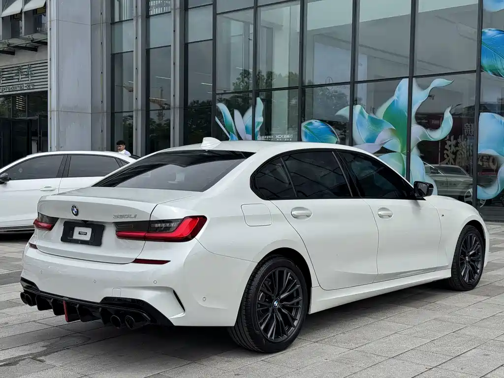 BMW 3 Series — миниатюра 6