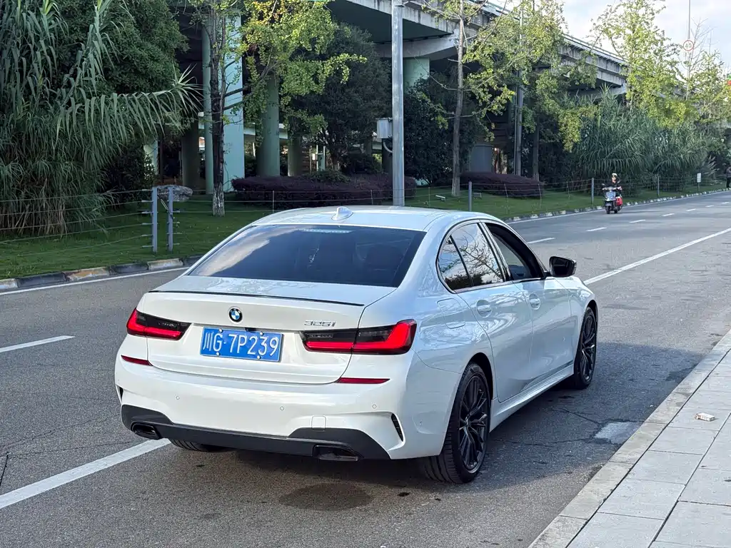 BMW 3 Series — миниатюра 10