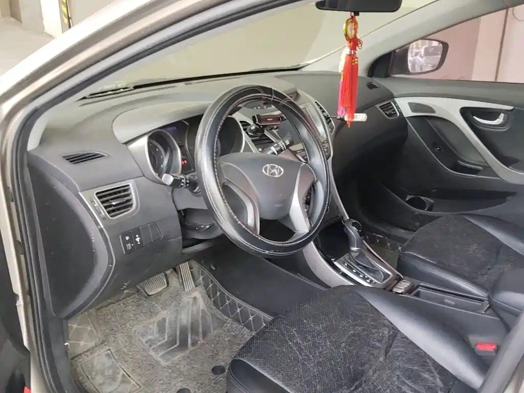 Hyundai Elantra Langdong — миниатюра 10