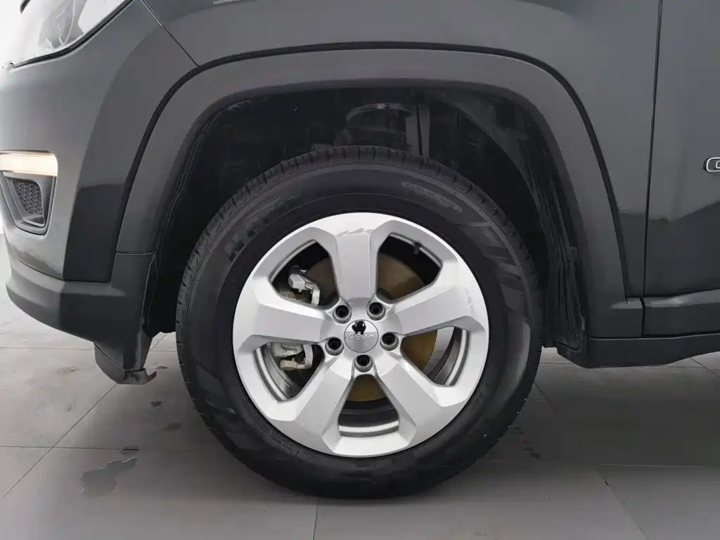 Jeep Compass — миниатюра 17