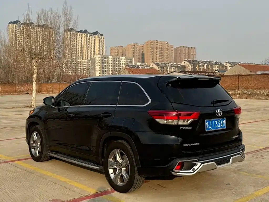 Toyota Highlander — миниатюра 6