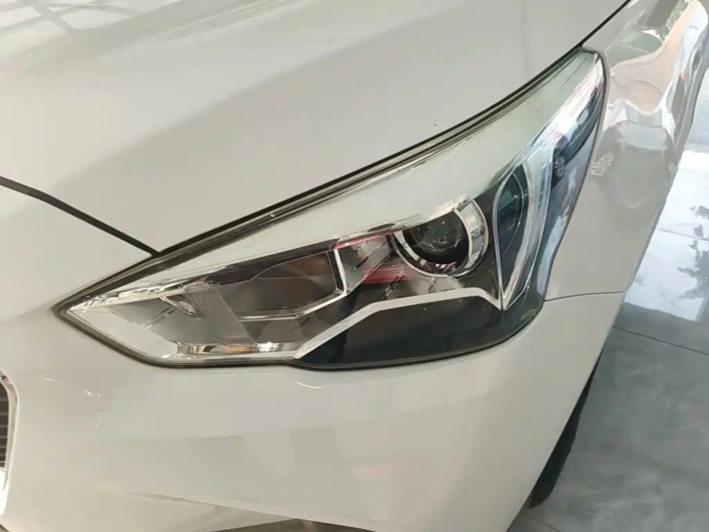 Haval M6 — миниатюра 24