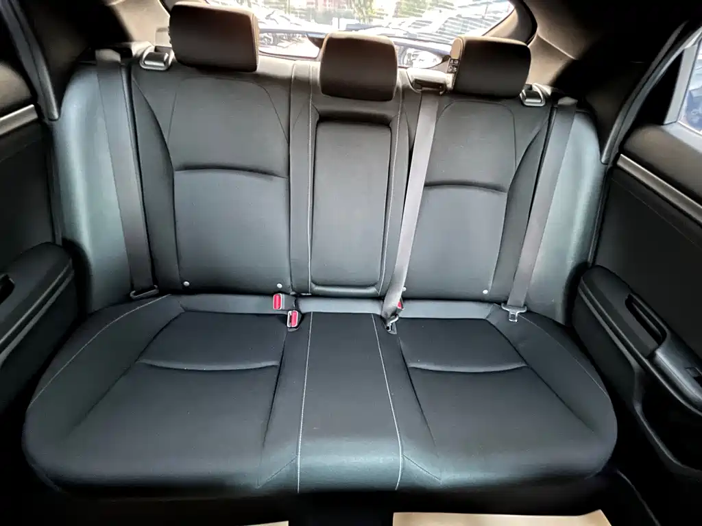Honda Civic — миниатюра 9