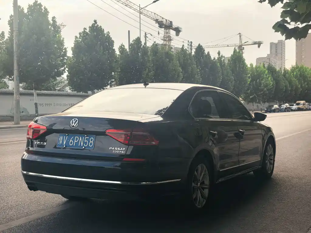 Volkswagen Passat — миниатюра 7