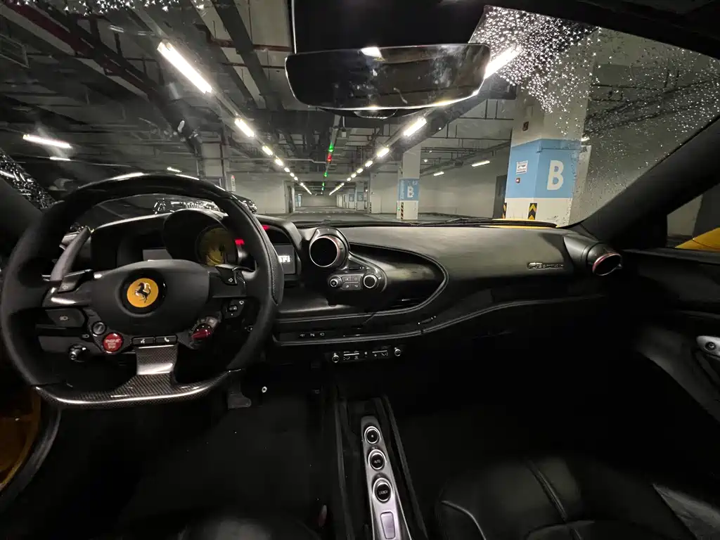 Ferrari F8 — миниатюра 11