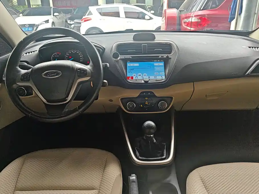 Ford Escort — миниатюра 12