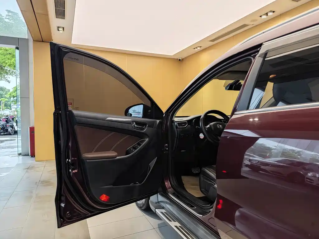 Dongfeng Fengon Fengon 580